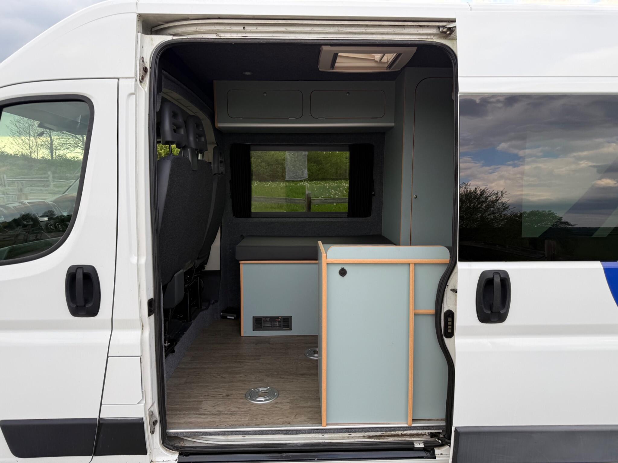 Citroen Relay 2.2 HDi 35 Enterprise L3 H2 4dr — photo 122 of 134